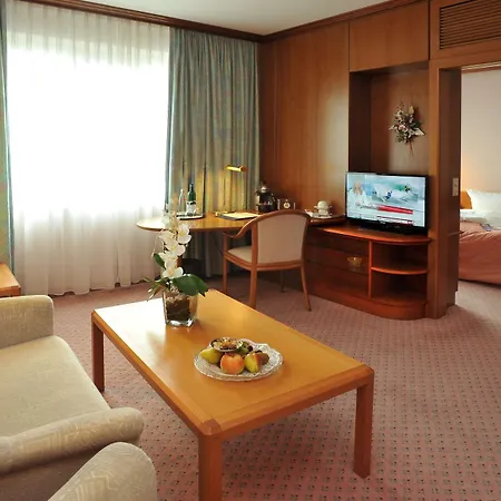 Radisson Blu Hotel 4*