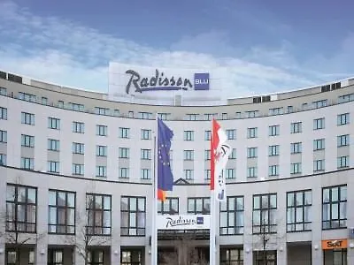 فندق Radisson Blu 4*
