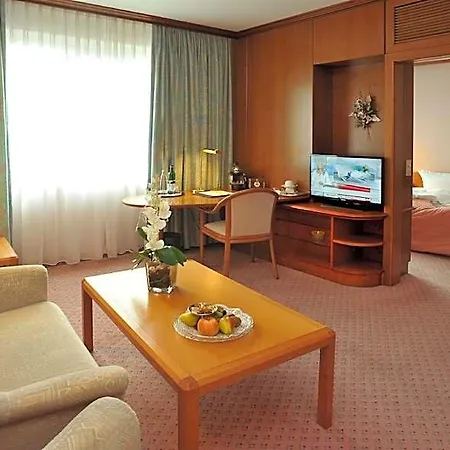 Отель Radisson Blu 4*