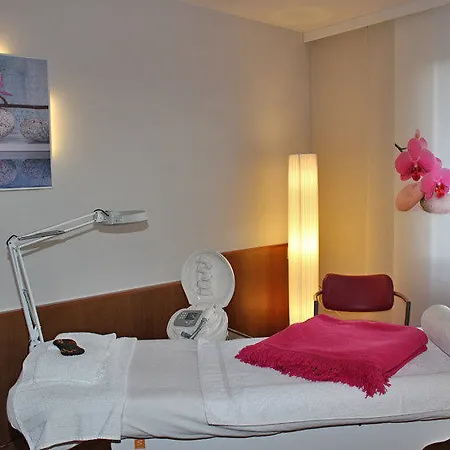 Radisson Blu 4* קוטבוס