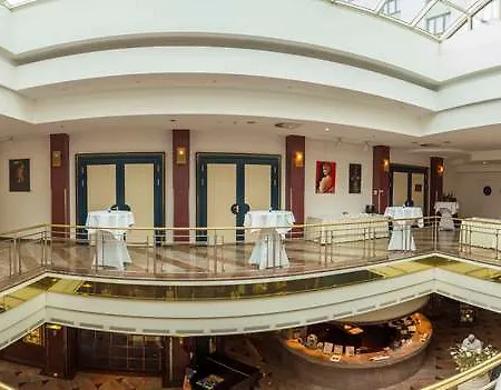 Hotell Radisson Blu 4*