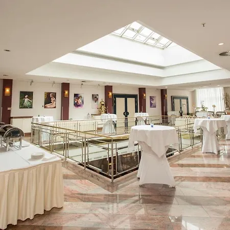 Radisson Blu 4* كوتبوس