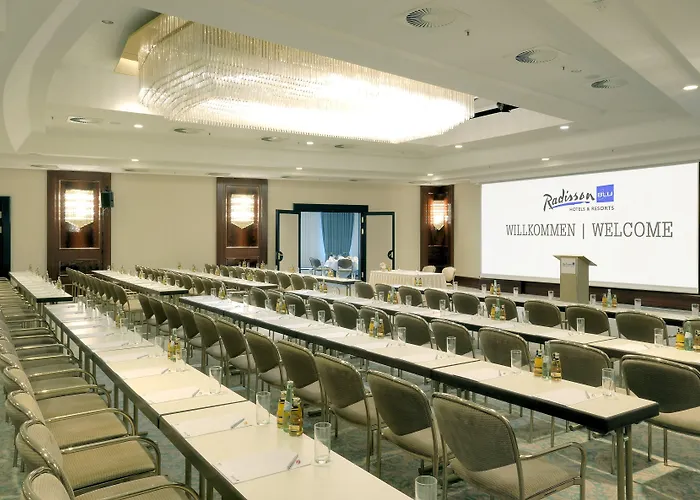 Otel Radisson Blu 4*